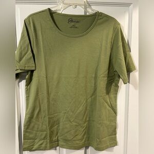 nwot easy essentials green cotton tee size m